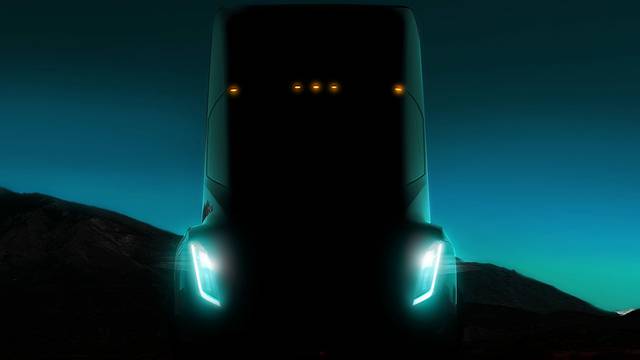 Teslin cestovni vlak: Električni kamioni sami će moći voziti