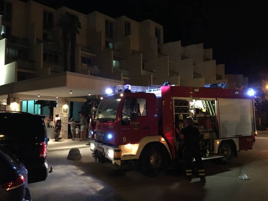 Izgorjele sobe u hotelu: Dvoje ljudi u bolnici, nagutali se dima