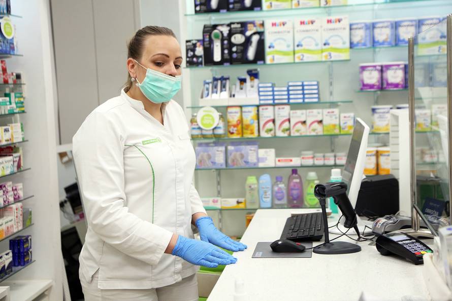 Oni su prvi na udaru virusa, no svejedno hrabro rade posao...