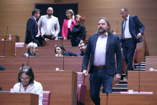 Zagreb: Pocela 7. sjednica Hrvatskoga sabora