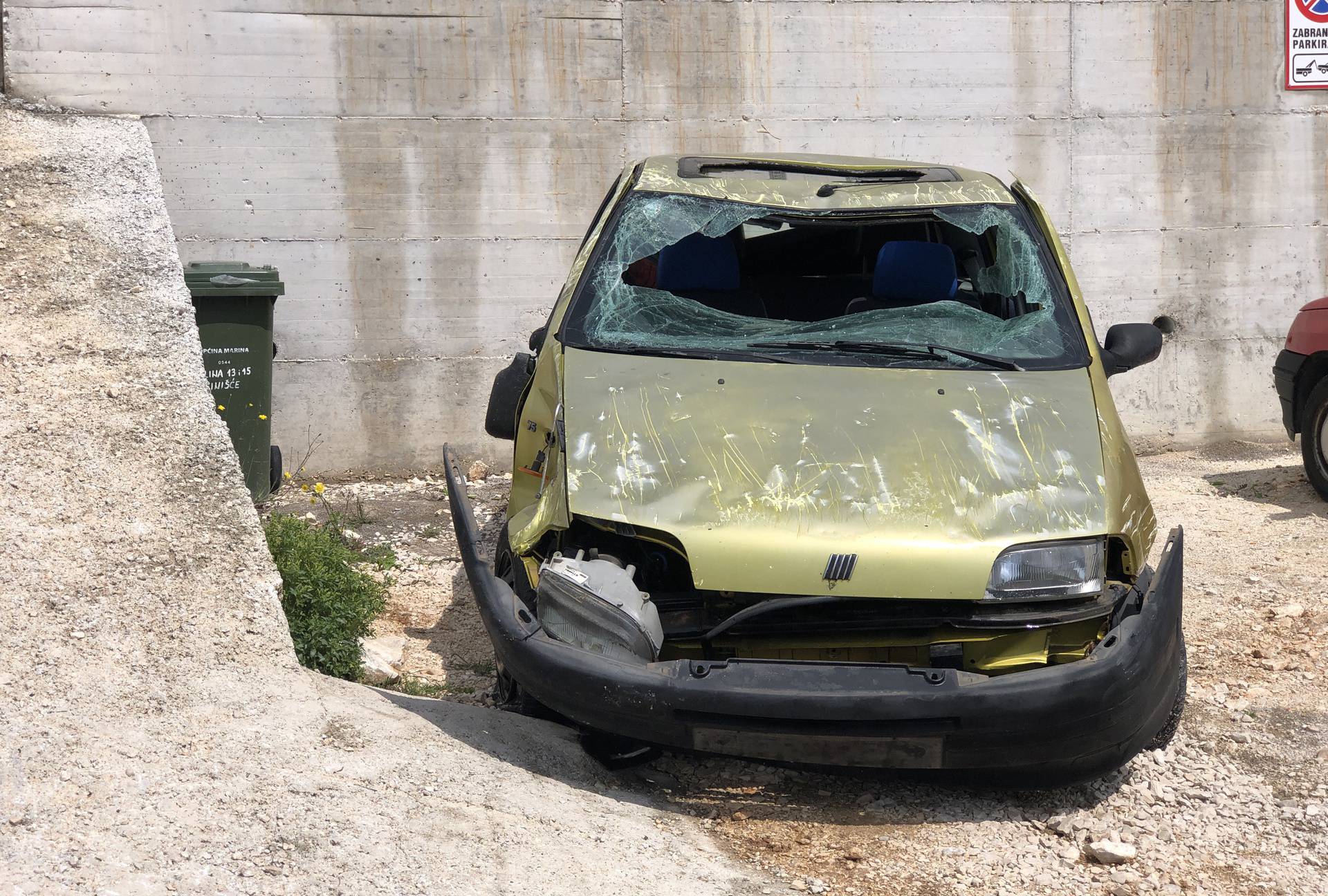 U Vinišću poginuo 52-godišnjak, sletio automobilom u more