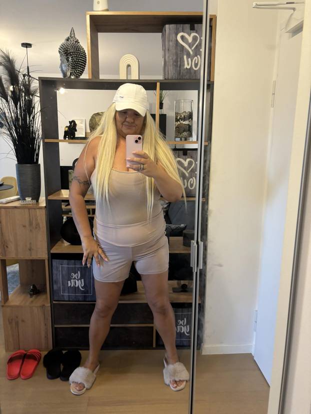 FOTO Tko je ova svestrana dama koja u emisiji 'Ljubav je na selu' želi osvojiti farmerovo srce?