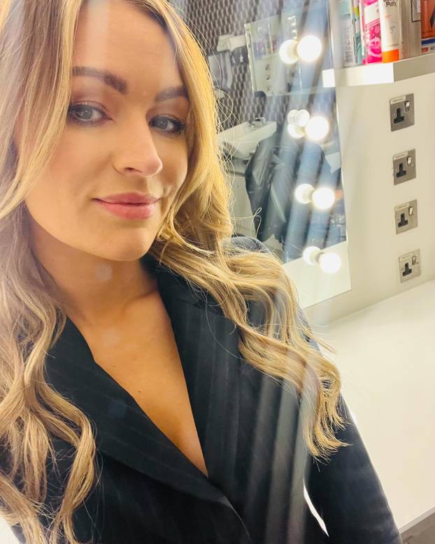 FOTO Tko je voditeljica koja se srušila usred prijenosa? 'Rekli su mi što je razlog. Sramim se'