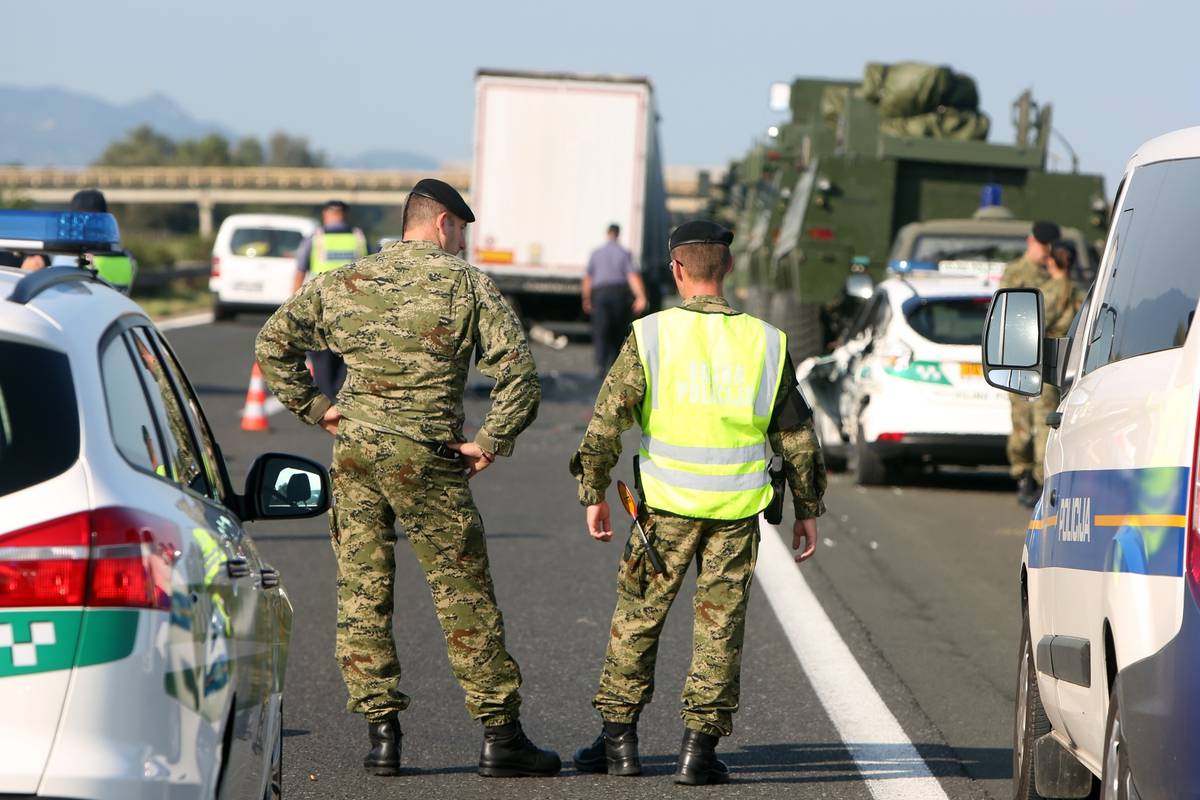 Vojni policajac poginuo je blizu Karlovca, pregazio ga kamion
