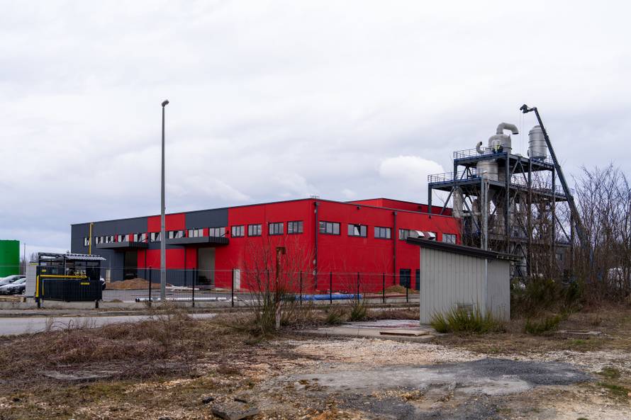 Tvornica za preradu litija u Gospiću