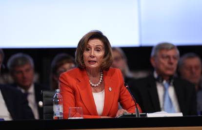 Nancy Pelosi završila u bolnici na putovanju u Luksemburgu