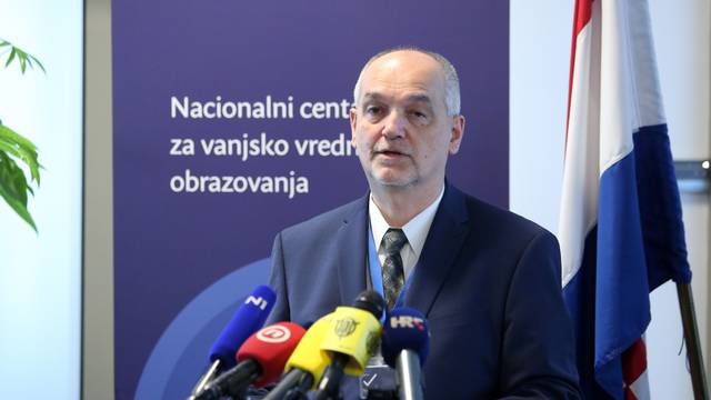 Zagreb: Konferencija za medije povodom poÃ¨etka polaganja drÅ¾avne mature