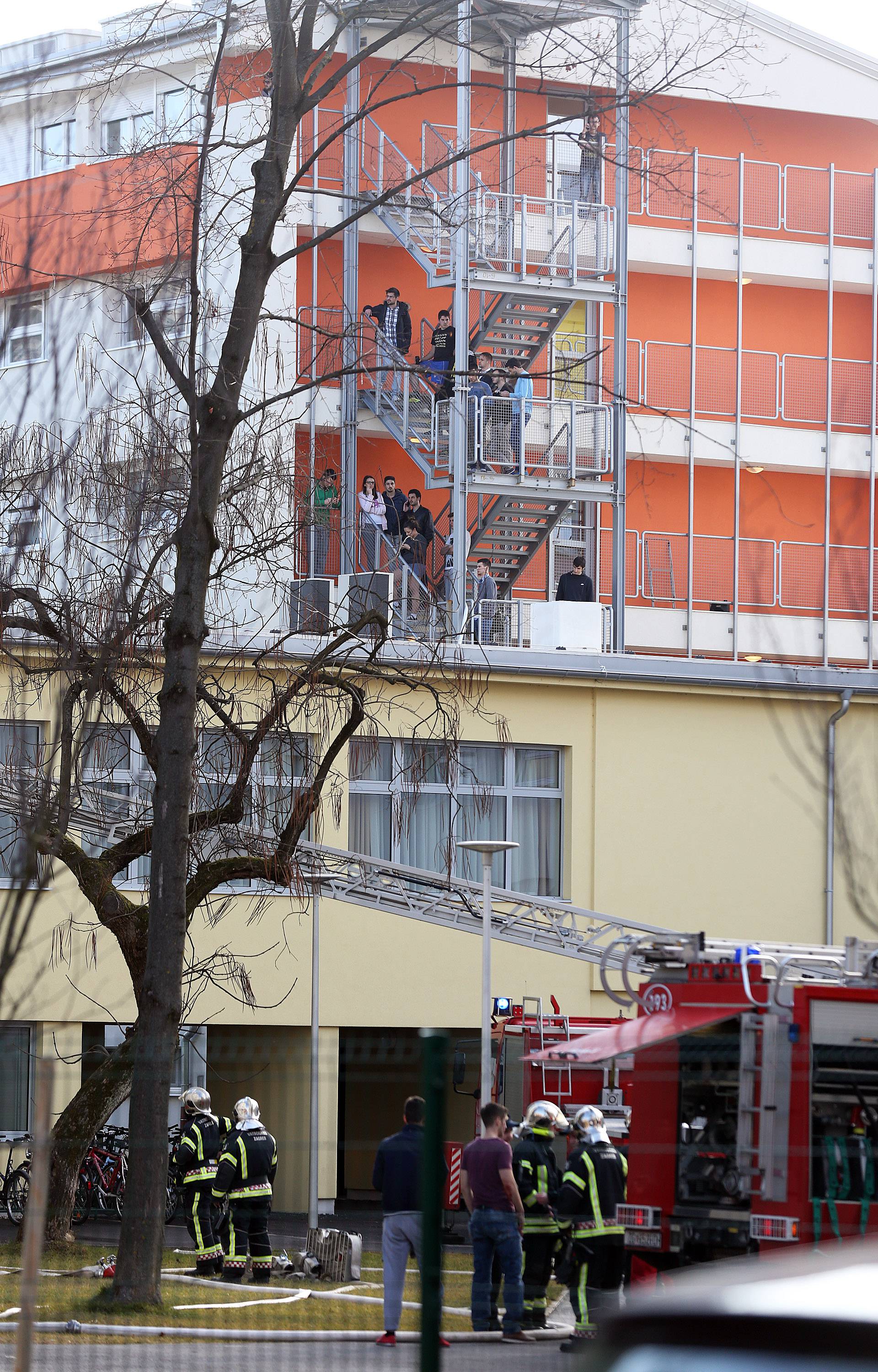 Požar u studentskom domu, u metežu je stradala prolaznica