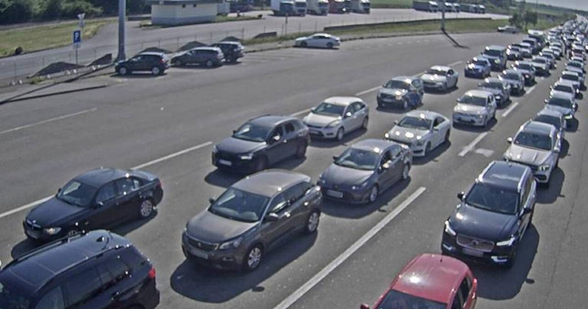 LIVE Velike gužve na autocestama i granicama, povremeni prekid prometa u tunelu Grič na A1