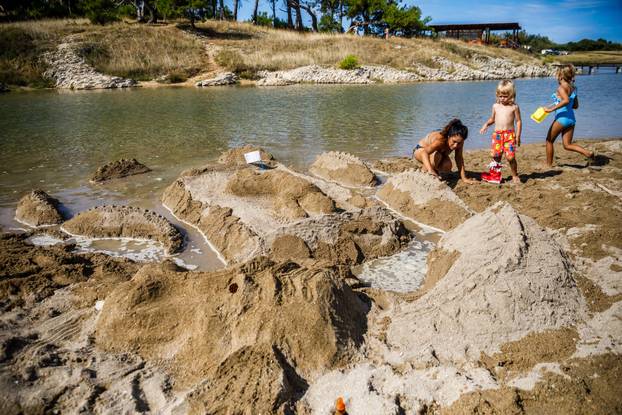 11. Festival pijeska na Kraljičinoj plaži u Ninu