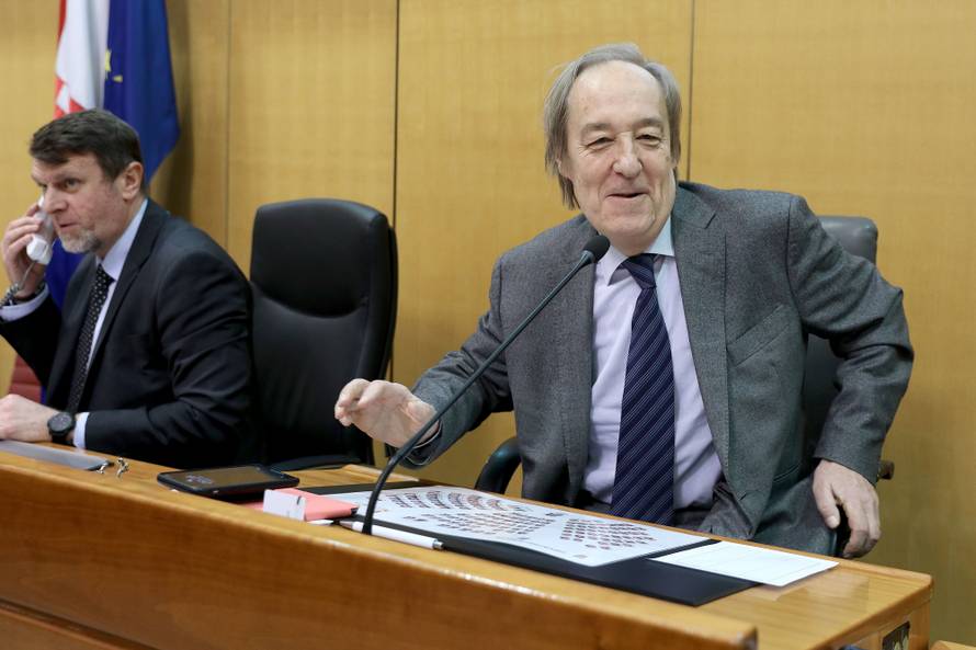 'Zbog Konvencije ćemo ubrzo  trebati šest zahoda u Saboru'