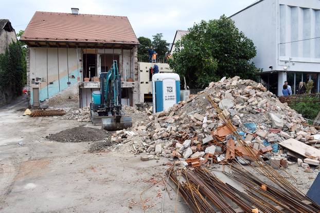 Sisak: Obilazak radova obnove Gradskog muzeja i dvorišnog prostora