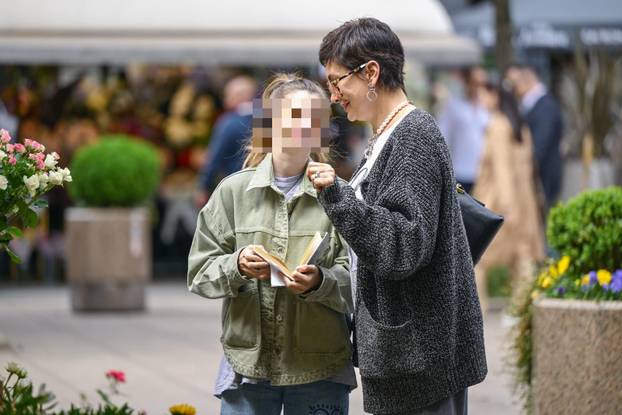 FOTO Ljepotica iz 'Savršenog' je privukla pažnju! Pogledajte tko je sve bio na špici u Zagrebu...