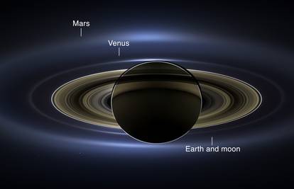 Cassini u jednom kadru ulovio Saturn, Mars, Veneru i Zemlju