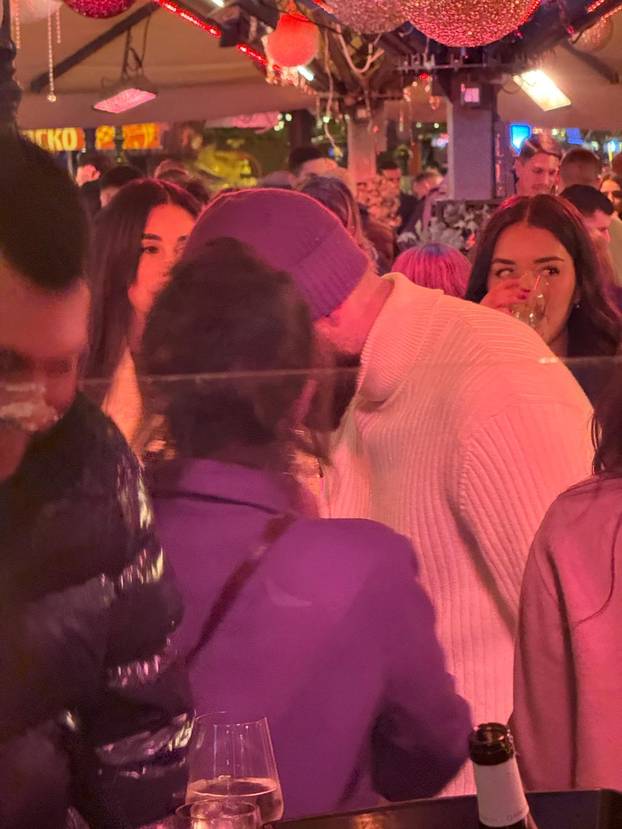 FOTOEKSKLUZIV Joško Gvardiol grlio plavokosu damu u Zagrebu