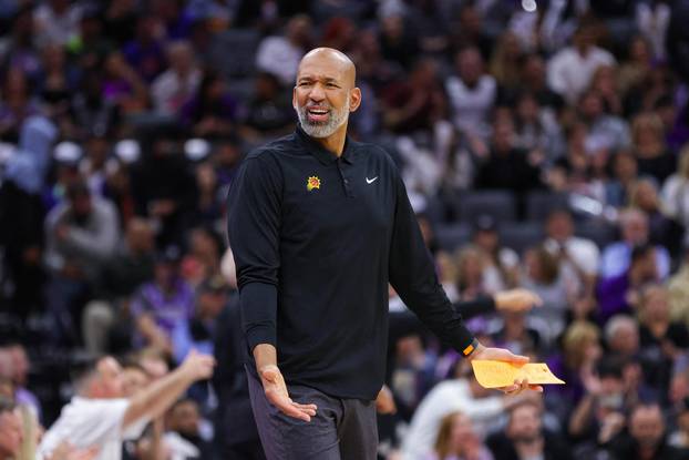 NBA: Phoenix Suns at Sacramento Kings