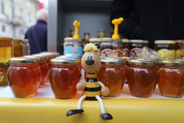 Rijeka: Na Korzu se održavaju dani meda