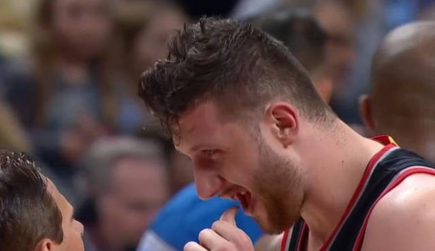 Nurkić u šoku: Ostao bez dva zuba, a sudac mu svirao faul?!