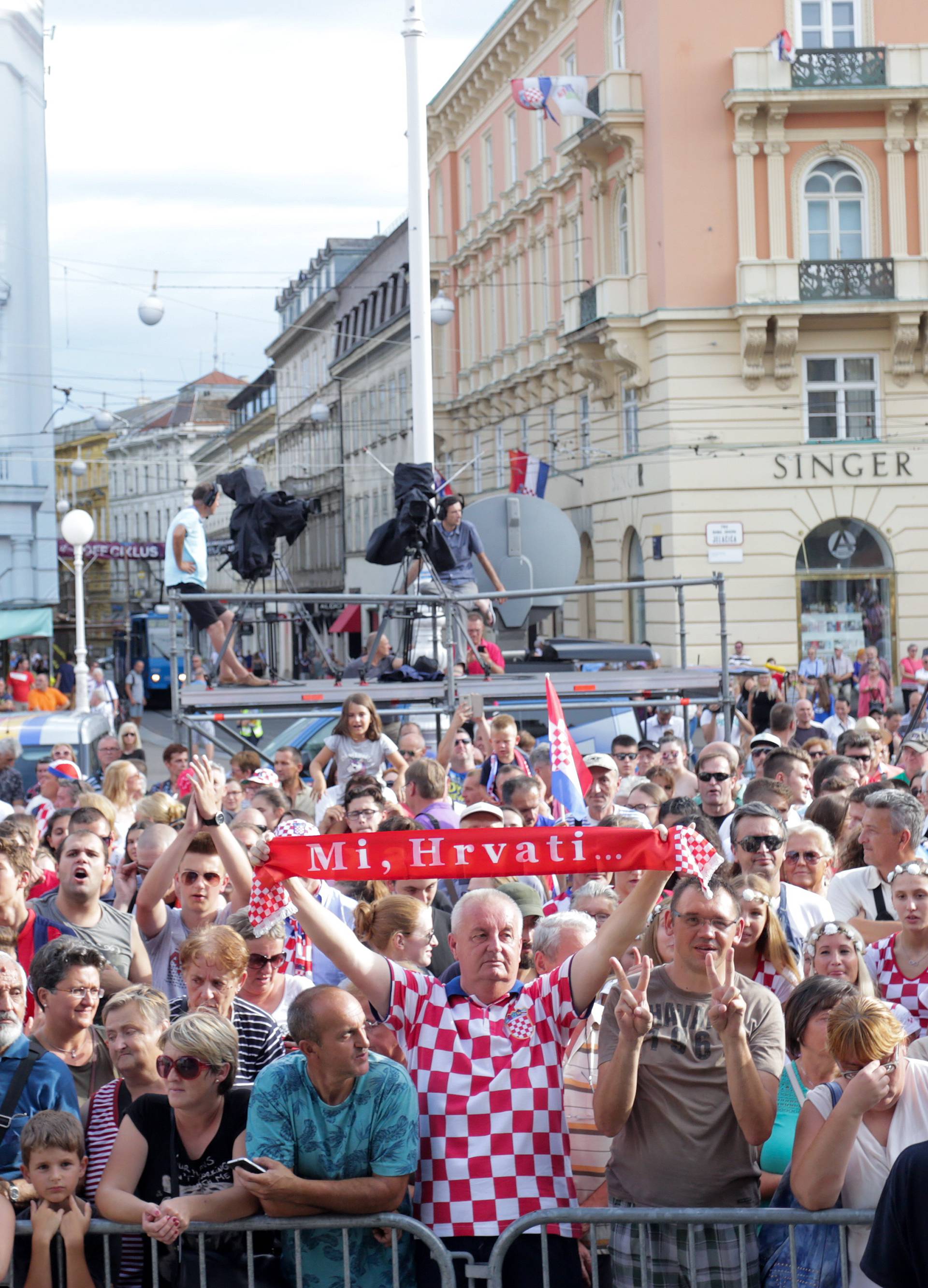 VIDEO: Zlatni su stigli kući, Hrvatska je dočekala prvake