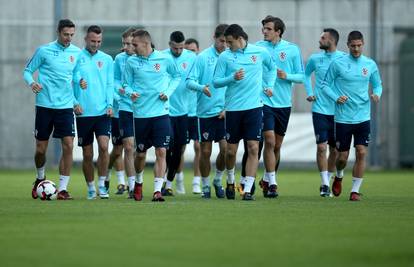 Prvi trening pred Fince: Dobro raspoloženi Vatreni na Hitrecu