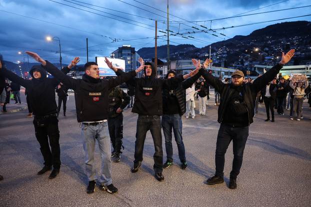 Sarajevo: Prosvjed nakon stravične tramvajske nesreće produžio se i na večernje sate
