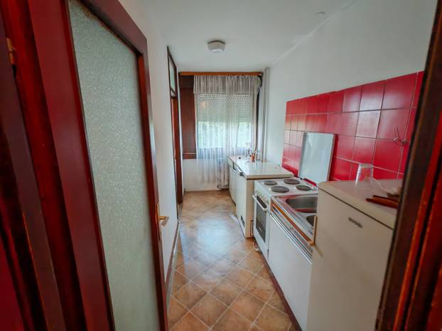 FOTO Ovaj dvosobni stan u Novom Zagrebu prodaju za 175 tisuća eura. Previše? Zavirite...