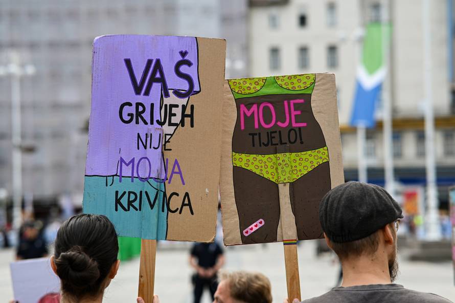 Zagreb: Prosvjednici na Trgu bana Josipa Jelačića