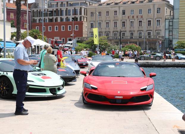 Šibenik: Turneja Ferrari Cavalcade 2026. s više od 120 Ferrarija na šibenskoj rivi