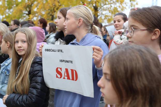 Zagreb: Roditelji OŠ Dragonožec organizirali novi mirni prosvjed