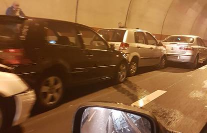 Velika gužva u tunelu Škurinje kod Rijeke: Sudarilo se 5 auta
