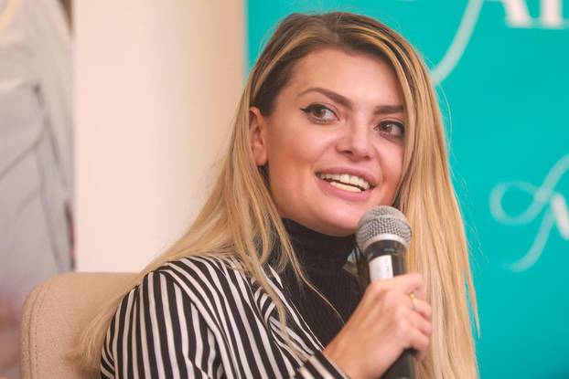 23.12 1990. Zagreb: Rođena Ella Dvornik