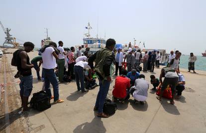 Uz obalu Tunisa utopilo se 46, a u Turskoj devetero migranata