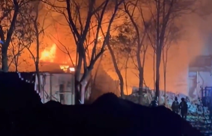 VIDEO Buktinja u državi New York: U plamenu je posljedni preostali Teslin laboratorij!
