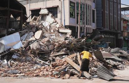 Razorni potres u Mjanmaru i Tajlandu: Teški uvjeti, nade za preživjelima sve manje...