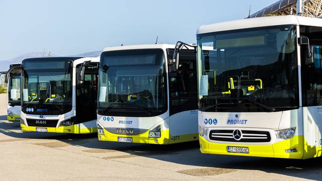 Split: Predstavljeni novi autobusi  Promet Splita
