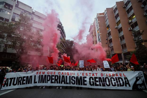 Spanish unions call a general strike in solidarity with Palestinians in Gaza, in Barcelona