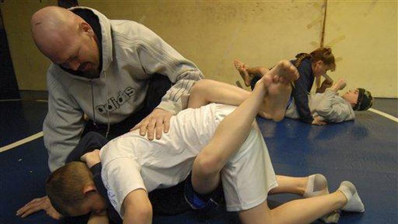 Djeca od 6 godina sudjeluju u ultimate fight borbama