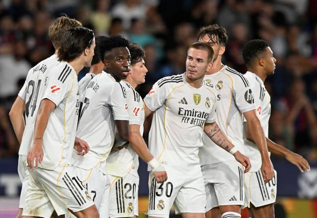 LaLiga - Levante v Real Madrid