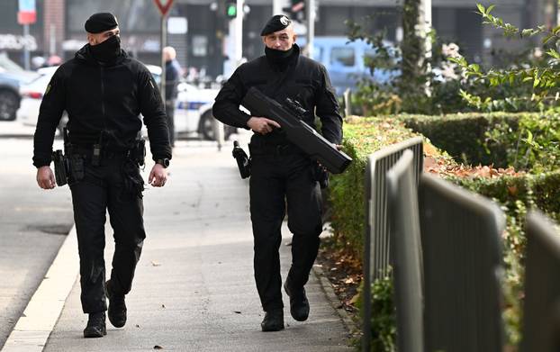 Zagreb: Zoran Milanović stigao na sastanak s načelnikom Glavnog stožera OSRH i suradnicima 