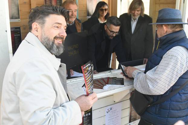 Na BOK kiosku na Korzu počela je prodaja ulaznica za 22. izdanje Bjelovarskih odjeka kazališta