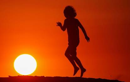 Igra svjetla i sjene uz ocean u Kaliforniji: Otac je sa djecom uživao u božanskom prizoru