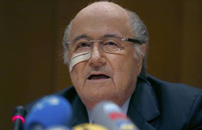 Blatter: Borit ću se! Laž je da za naš dogovor nitko nije znao