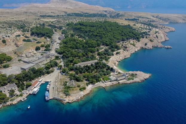 Pogled iz zraka na "Hrvatski Alcatraz"