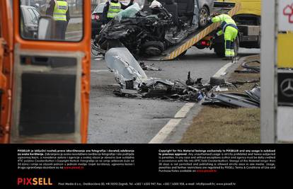 Sudarili se kamion i automobil, četvero ljudi završilo u bolnici