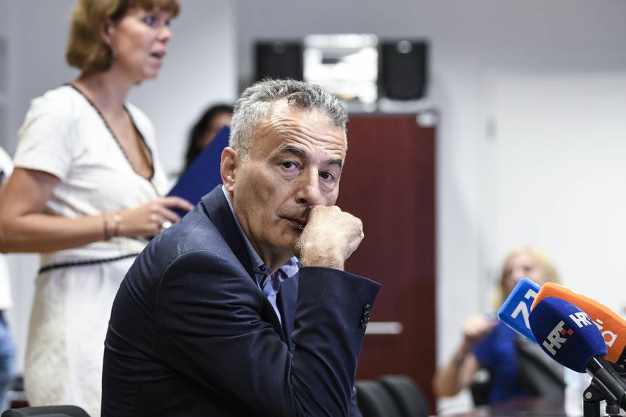 'Ovo je praktički ratno stanje, molim sve da izvjese zastave'