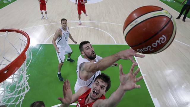 Basketball - Men's Preliminary Round Group B Lithuania v Croatia