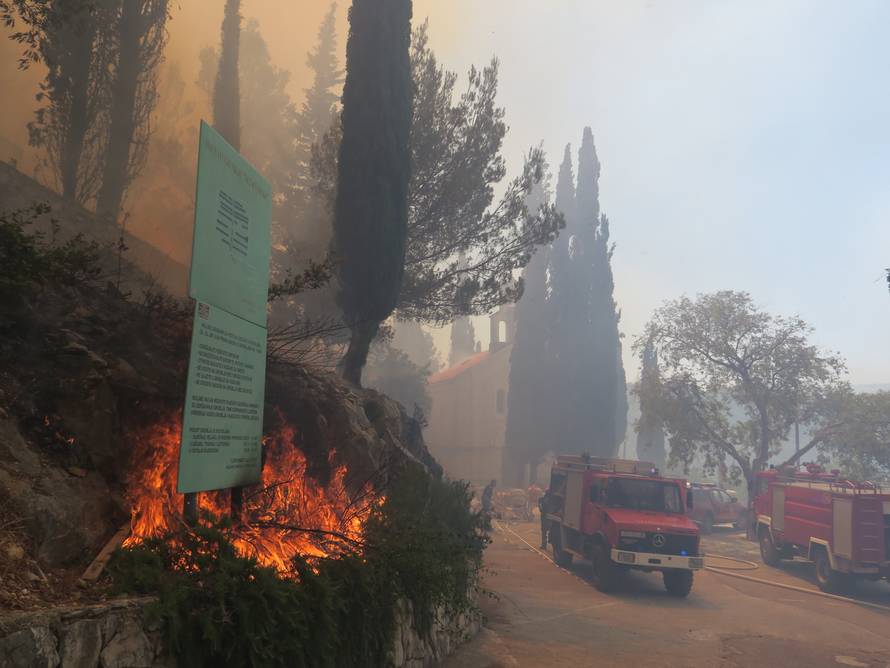 Našli mrtvog muškarca: "Sve će izgorjeti, nema dosta ljudi!"