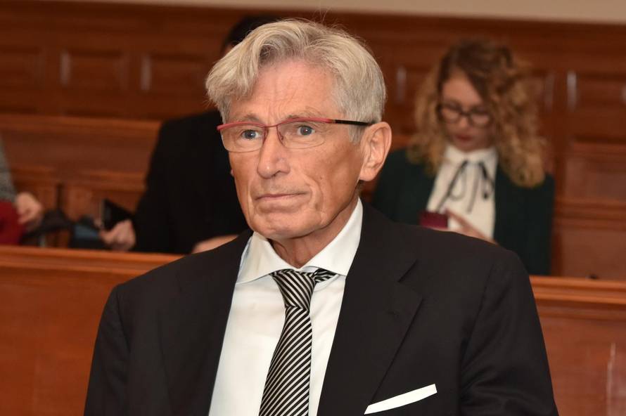 Pa ne mogu ja naručiti sinkopu kao da naručujem na džuboksu