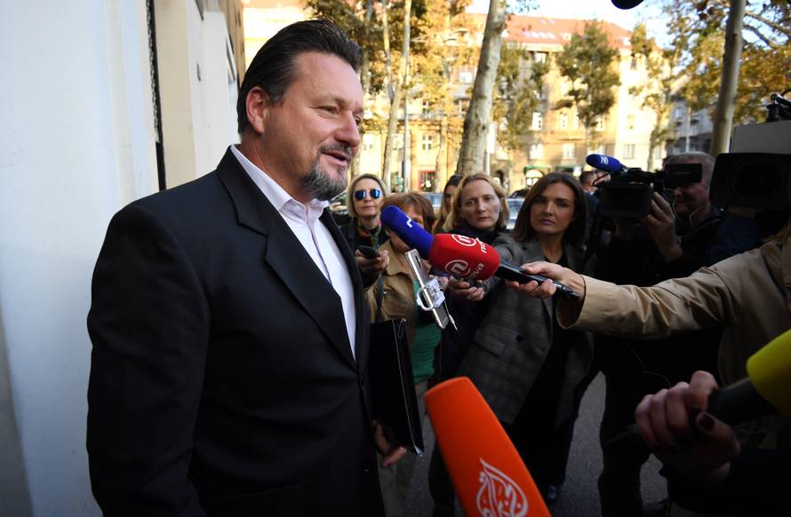 Zagreb: Dolazak na sjednicu PredsjedniÅ¡tva i Nacionalnog vijeÄa HDZ-a