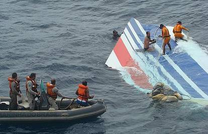 Istraga: Avion Air Francea raspao se pri udaru u more